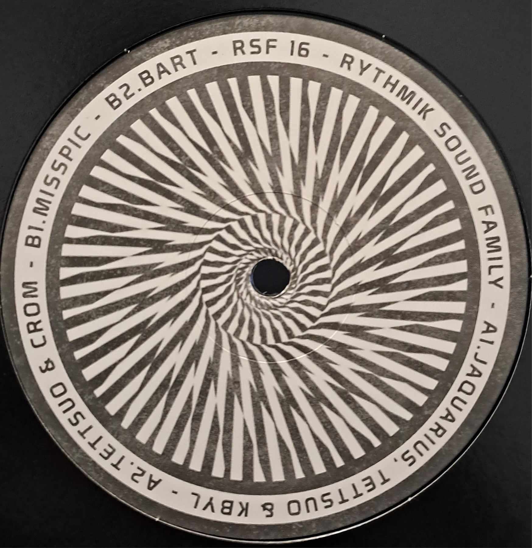 RSF 16 - vinyle freetekno